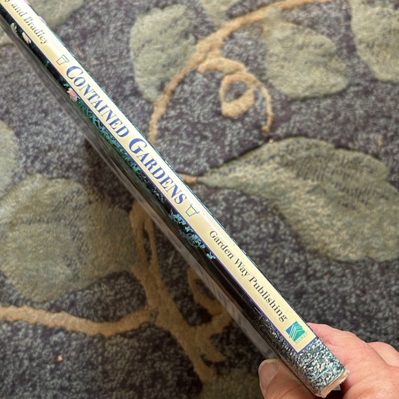 Beautiful book on Contained Gardens and creation design and projects - Picture 3 of 6